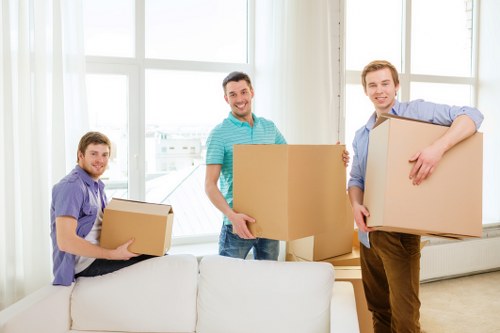 Comprehensive packing services by Edgecliff removalists